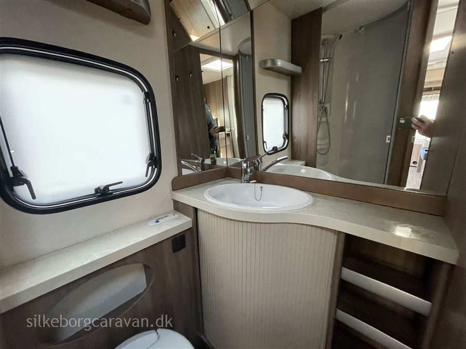 Hobby De Luxe Easy 545 KMF